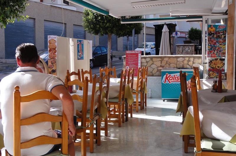 LONG STANDING AND BUSY MAGALUF CAFE / RESTAURANT