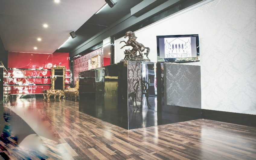 Large Luxury Tattoo Shop suitable Retail Space For Sale