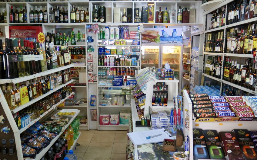 Great Little Shop and Off License in Illetas