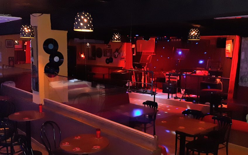 Popular Karaoke and Live Music Bar in Santa Ponsa For Sale